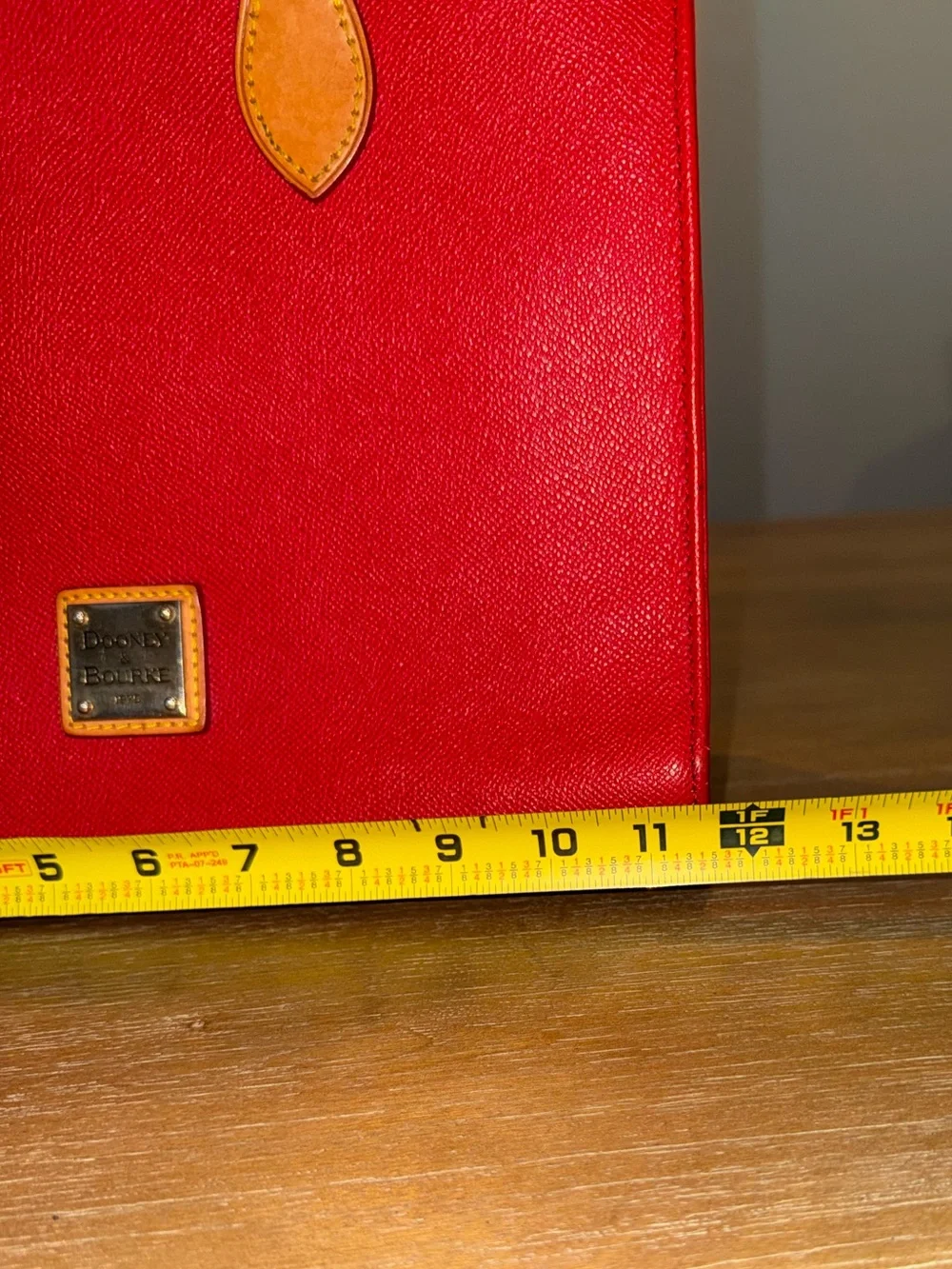 Dooney & Bourke magnetic snap